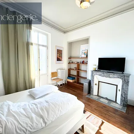 A Louer Au Sein D'une Auberge- Maillochon- Gare - - 酒店 普瓦捷