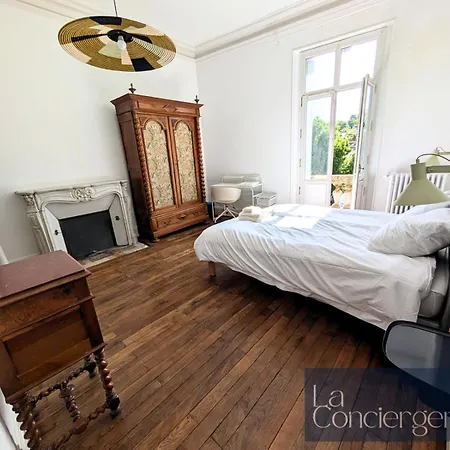 酒店 A Louer Au Sein D'une Auberge- Maillochon- Gare - - 普瓦捷