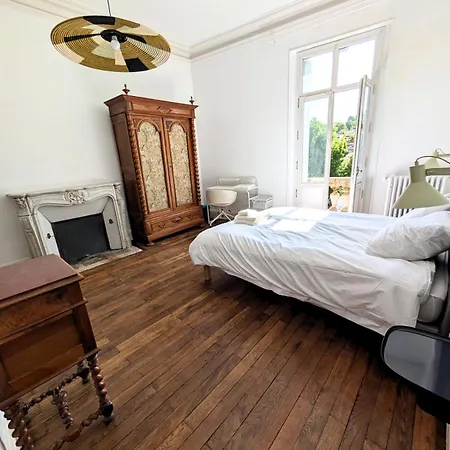 A Louer Au Sein D'une Auberge- Maillochon- Gare - - Hotel Poitiers