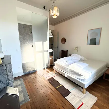Otel A Louer Au Sein D'une Auberge- Maillochon- Gare - -
