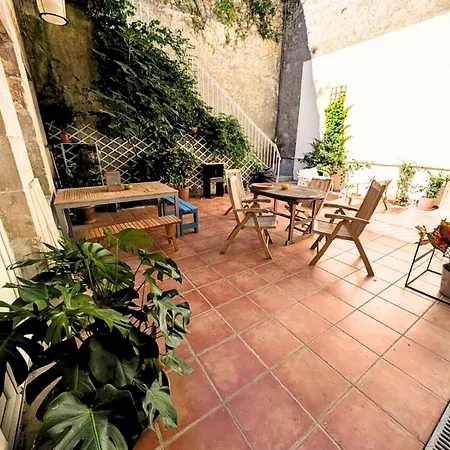 Otel A Louer Au Sein D'une Auberge- Maillochon- Gare - -
