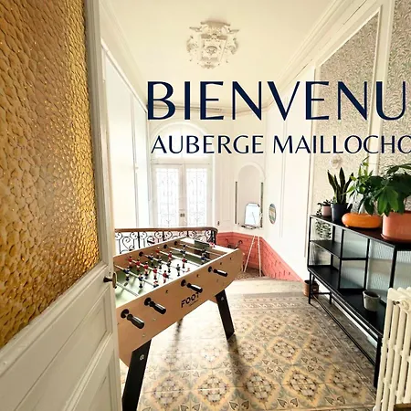 A Louer Au Sein D'une Auberge- Maillochon- Gare - - Otel *