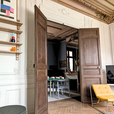 Hotel A Louer Au Sein D'une Auberge- Maillochon- Gare - - *