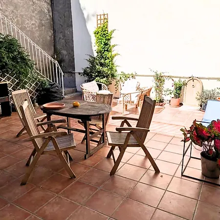 Hotel A Louer Au Sein D'une Auberge- Maillochon- Gare - -