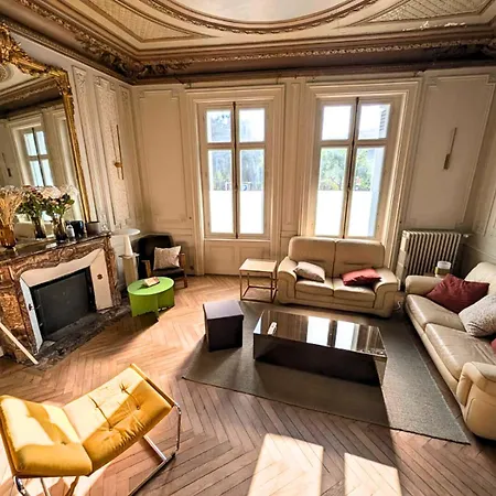 Hotel A Louer Au Sein D'une Auberge- Maillochon- Gare - - *