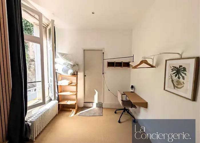 A Louer Au Sein D'une Auberge- Maillochon- Gare - - Poitiers