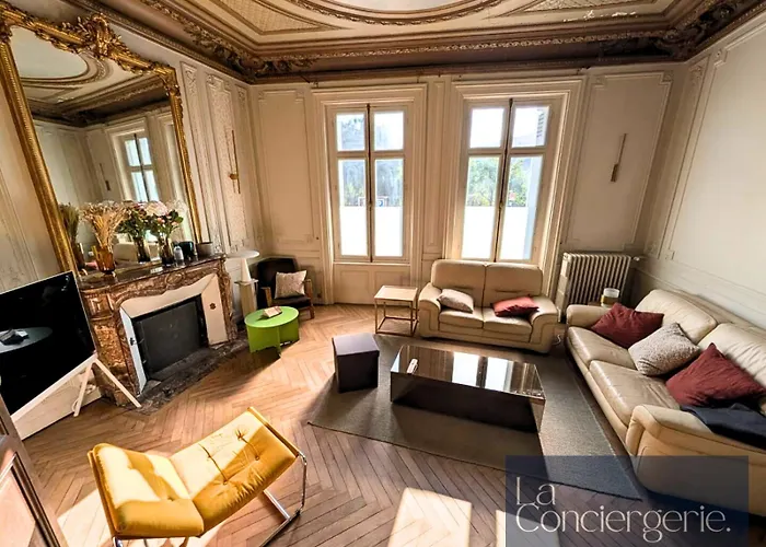 A Louer Au Sein D'une Auberge- Maillochon- Gare - - Hotel Poitiers