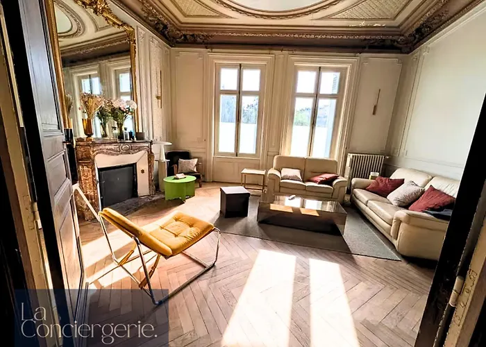 Hotel A Louer Au Sein D'une Auberge- Maillochon- Gare - - Poitiers