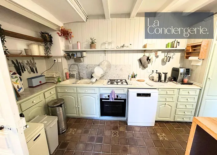 A Louer Au Sein D'une Auberge- Maillochon- Gare - - Hotel Poitiers