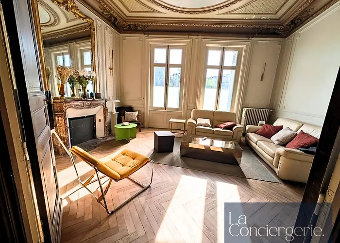 A Louer Au Sein D'une Auberge- Maillochon- Gare - - * Poitiers